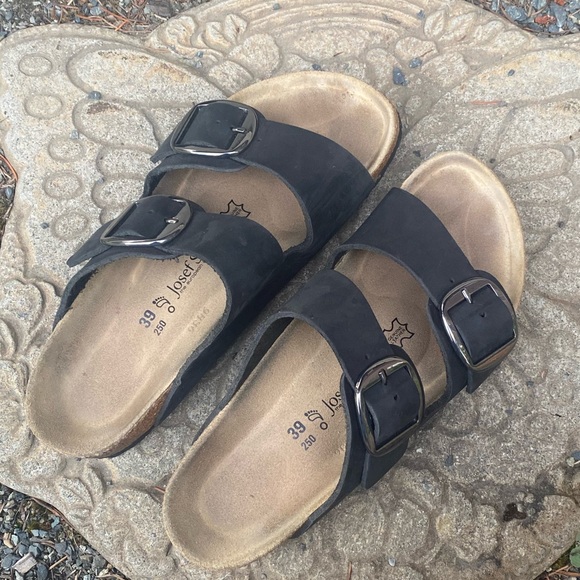 Classy summer/spring buckled sandals-barely worn!! - Picture 4 of 5